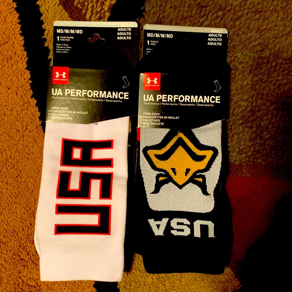 2 Brand New pair of Men’s Under Armour Socks